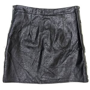 LF Mint Vanilla Faux Leather Side Button Skirt E50